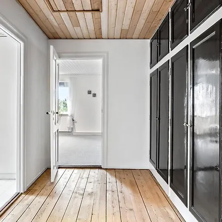 Feriehus Beautiful In With Kitchen *